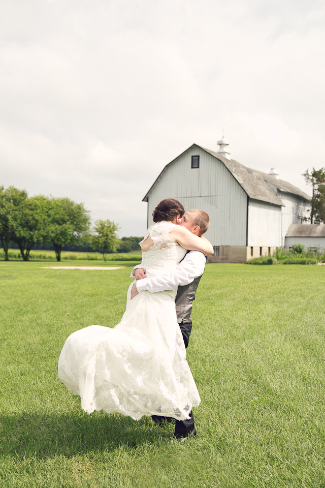 Wheaton Barn Wedding Photographer