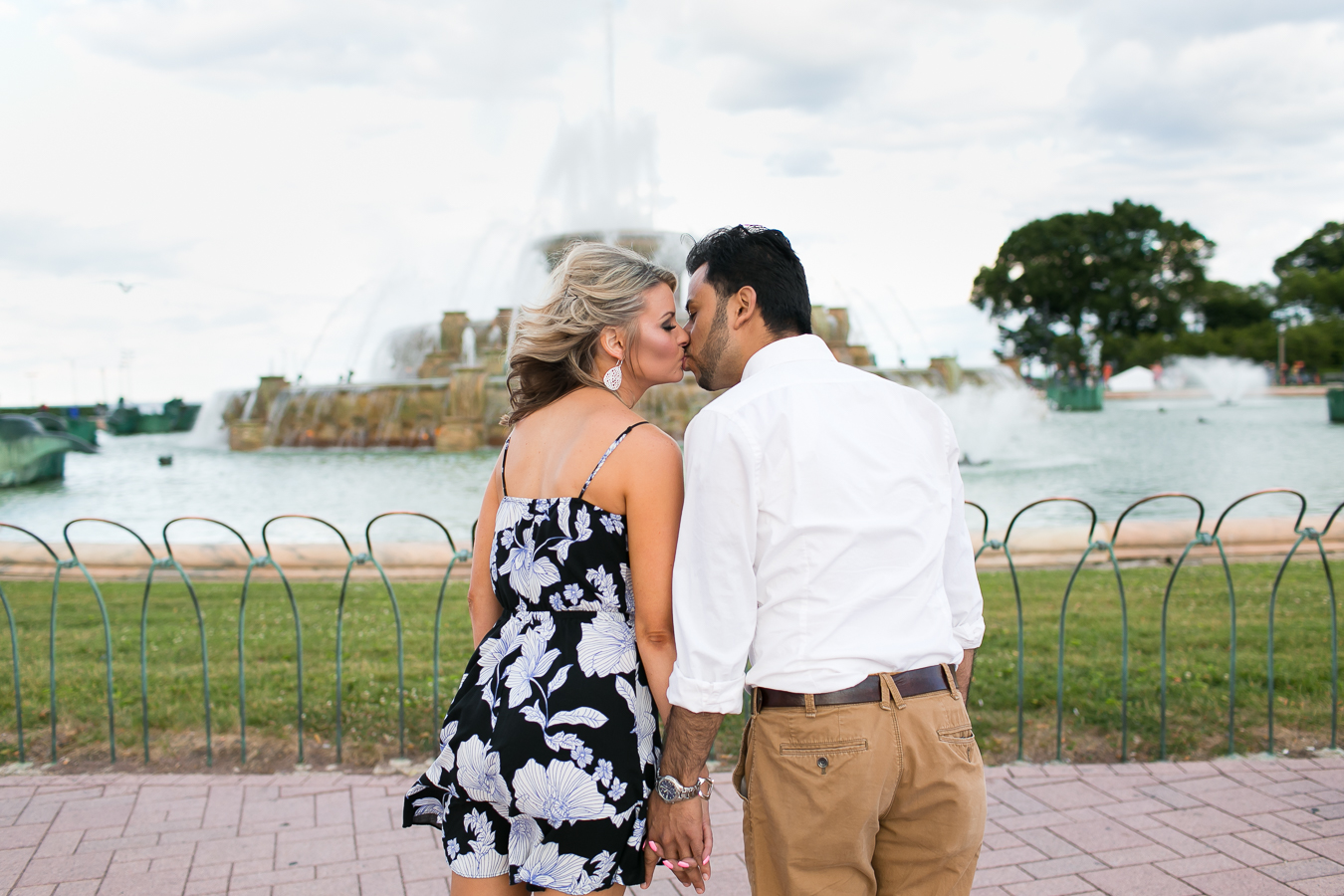 Chicago Romantic Wedding Photographer