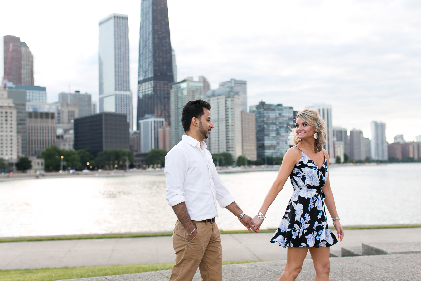 Chicago Romantic Wedding Photographer