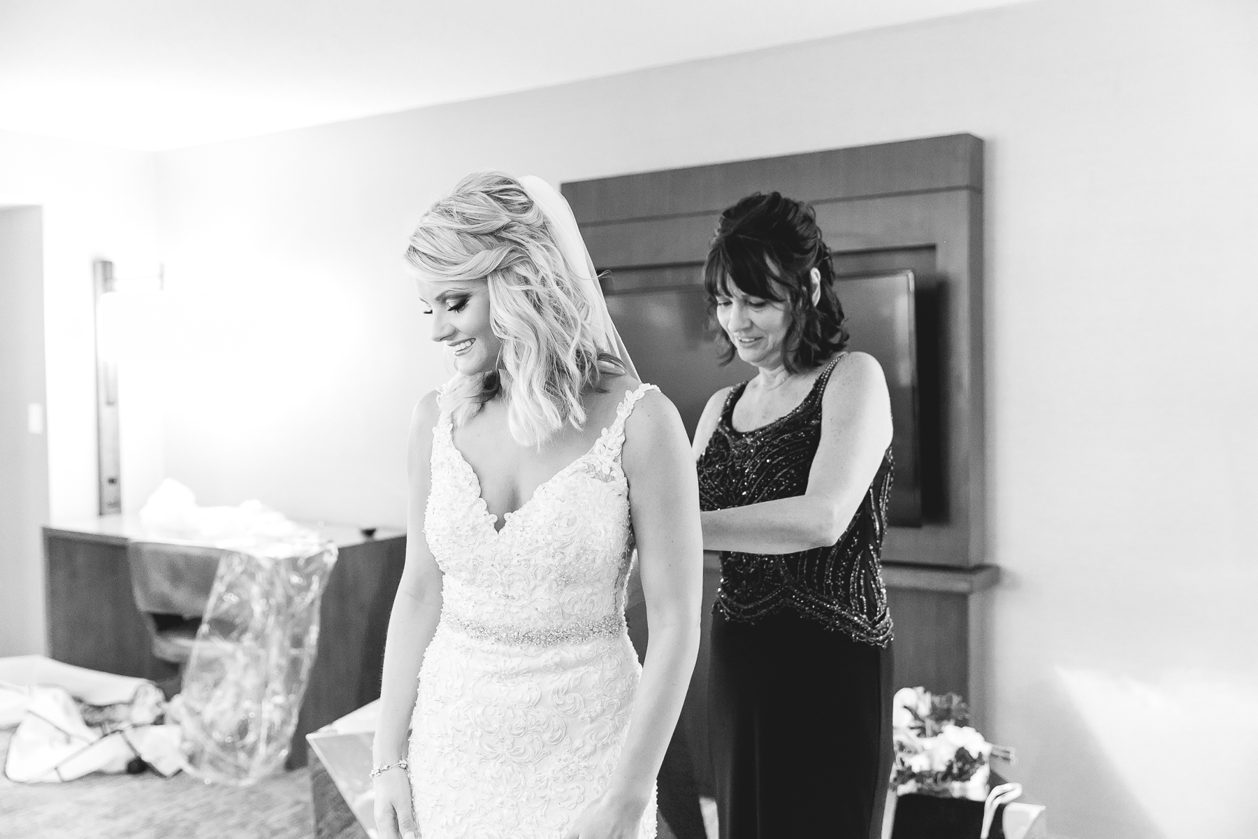 Chicago Candid Wedding Photographer