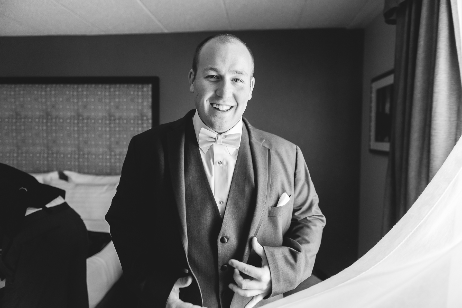 Chicago Suburbs Wedding Photographer