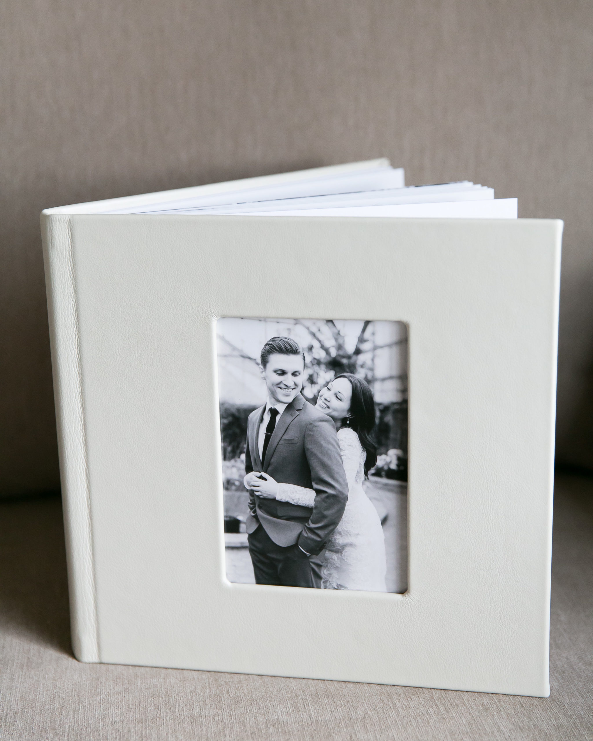 Heirloom wedding album