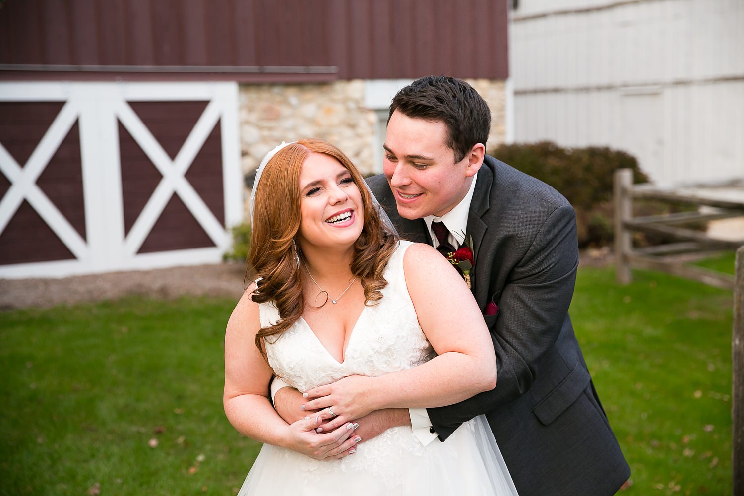 Hoosier Grove Barn wedding in Streamwood