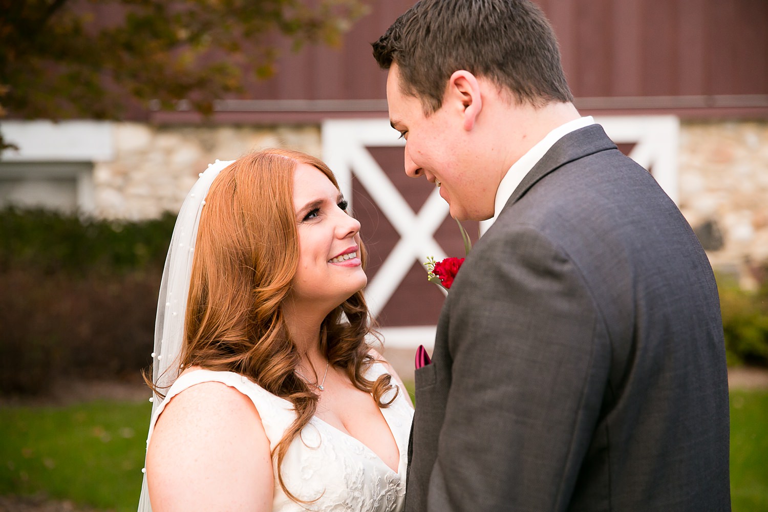 Bride and Groom at Hoosier Grove Barn in Streamwood