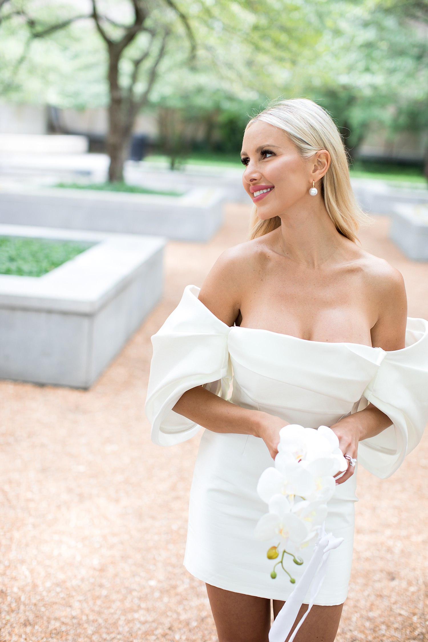 Bride standing in the Art Institute of Chicago south garden