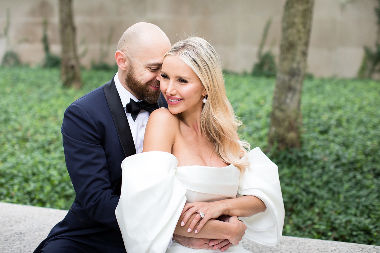 Marta and Nick's elopement at the Art Institute of Chicago