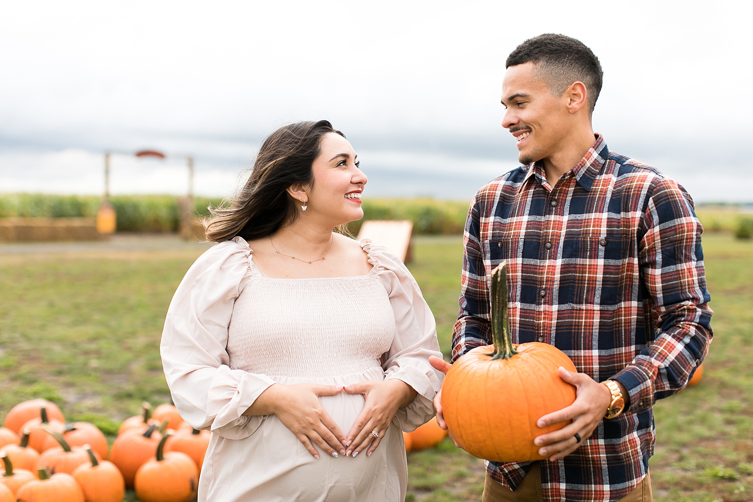 Maternity photos in pumpkin patch