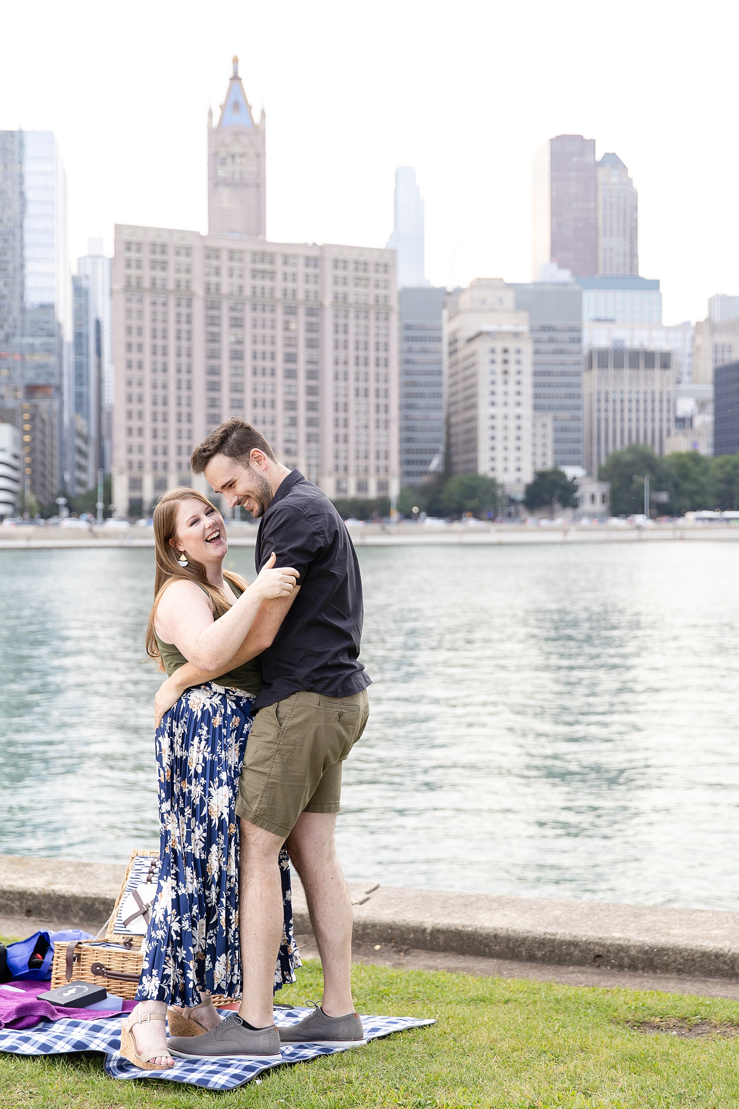 Couples has picnic at Milton Lee Olive Park.